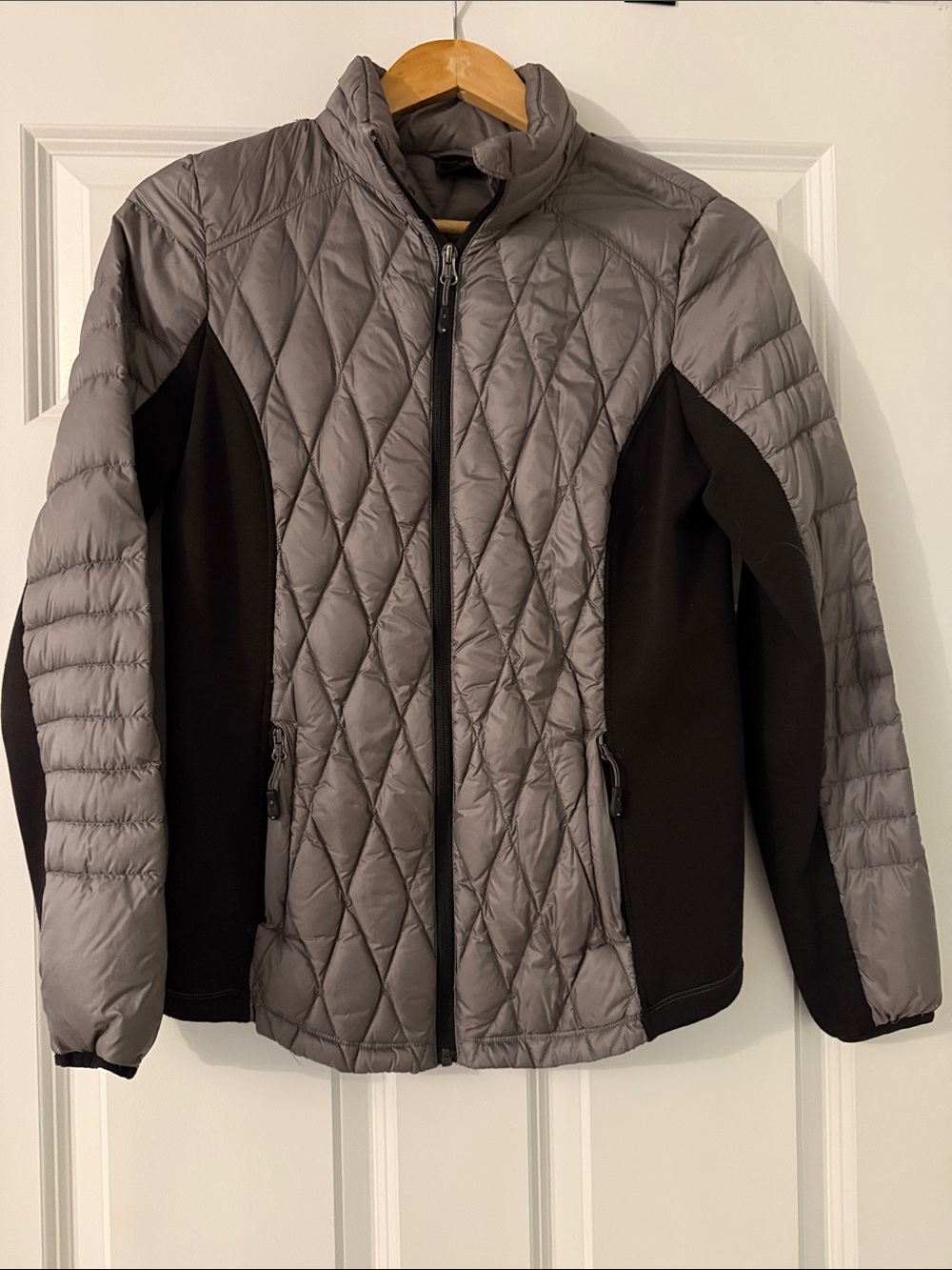 32 Degrees Quilted Gray and Black Women's Jacket